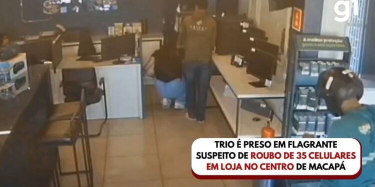 Trio é preso em flagrante suspeito de roubo de 35 celulares em loja no centro de Macapá; VÍDEO