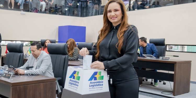 Alliny Serrão anuncia pré-candidatura ao Senado pelo Amapá